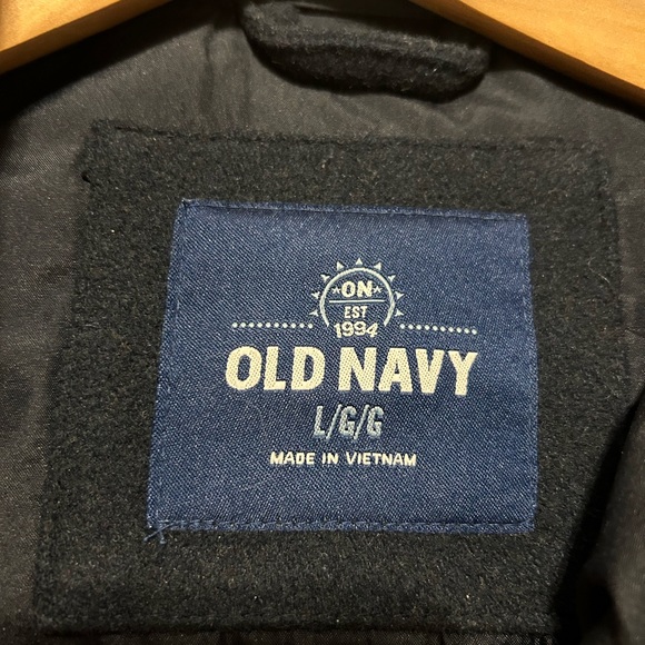 Old navy like new schacket - Picture 2 of 2